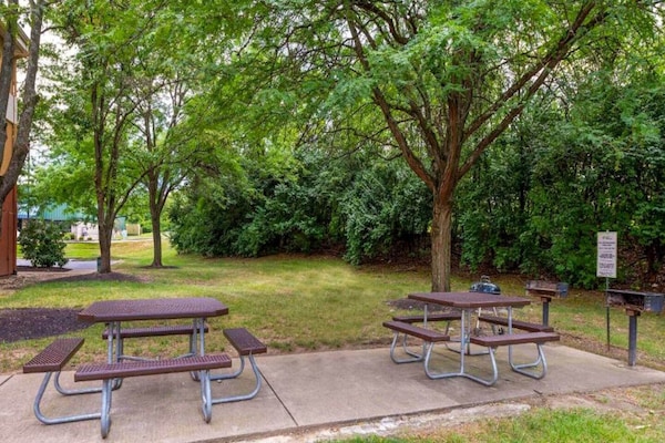 Foto van 1 tweepersoonsbed (queensize) | Rookvrij, Keuken - Vakantiehuis in Cincinnati OH - Facilities