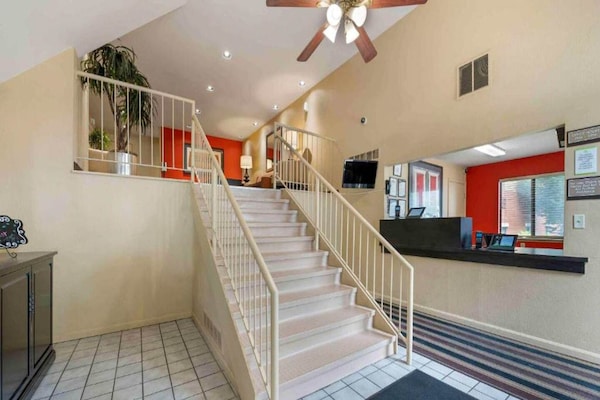 Foto van 1 tweepersoonsbed (queensize) | Rookvrij, Keuken - Vakantiehuis in Cincinnati OH - FloorPlan