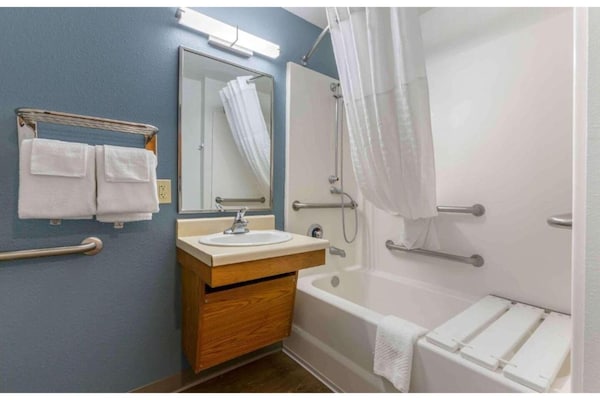 Foto van 2 tweepersoonsbedden | Rookvrij, Keuken - Vakantiehuis in El Paso TX - BathRoom