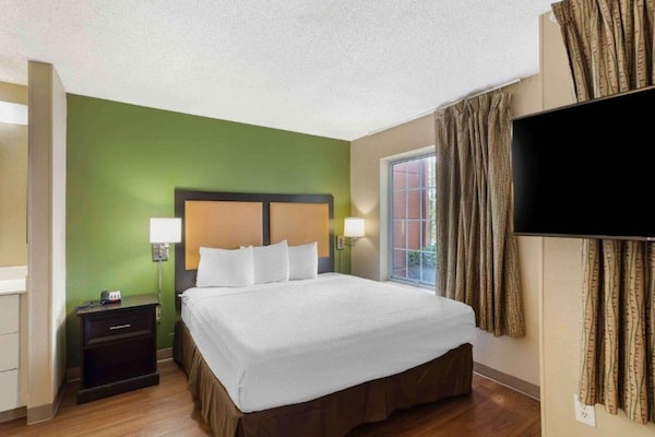 Foto van 1 tweepersoonsbed (queensize) | Rookvrij, Keuken - Vakantiehuis in Memphis - BedRoom