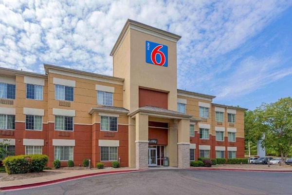 Foto van 1 tweepersoonsbed (queensize) | Rookvrij, Keuken - Vakantiehuis in Memphis - ExteriorSummer