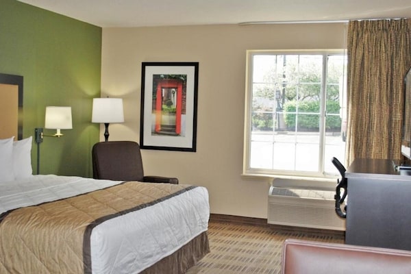 Foto van 1 tweepersoonsbed (queensize) | Rookvrij, Keuken - Vakantiehuis in Memphis - BedRoom