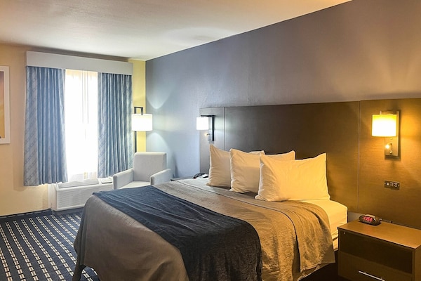 Foto van 1 Kingsize Bed | Niet-roken, Magnetronkoelkast - Vakantiehuis in Chillicothe - BedRoom