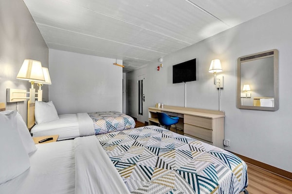 Foto van 2 queensize bedden | Premium, Micfridge - Vakantiehuis in Decatur GA - BedRoom
