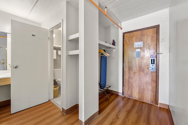 Foto van 1 kingsize bed | Premium, koelkast - Vakantiehuis in Decatur GA - Facilities