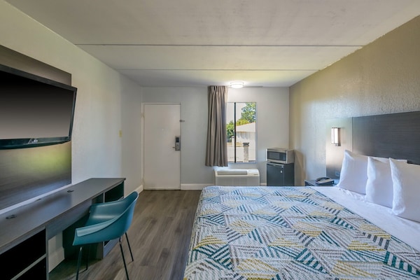 Foto van 1 kingsize bed | Roken toegestaan, Keuken - Vakantiehuis in Stockbridge GA - BedRoom
