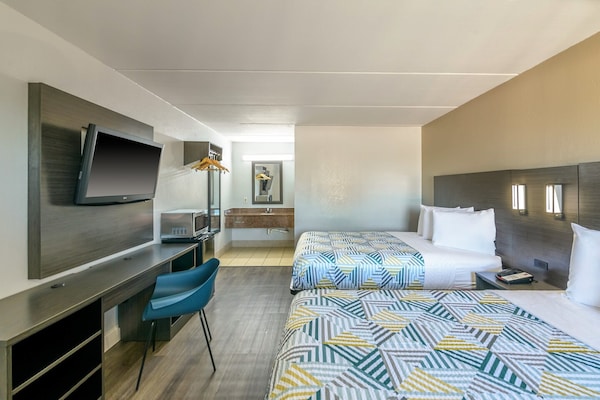 Foto van 2 tweepersoonsbedden | Rookvrij, Keuken - Vakantiehuis in Stockbridge GA - BedRoom