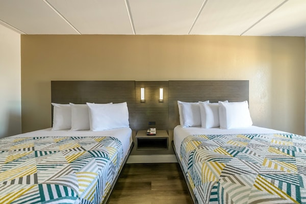 Foto van 2 tweepersoonsbedden | Rookvrij, Keuken - Vakantiehuis in Stockbridge GA - BedRoom