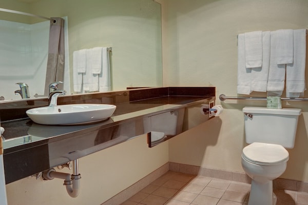 Foto van 1 tweepersoonsbed (queensize) | Rookvrij - Vakantiehuis in The Dalles - BathRoom
