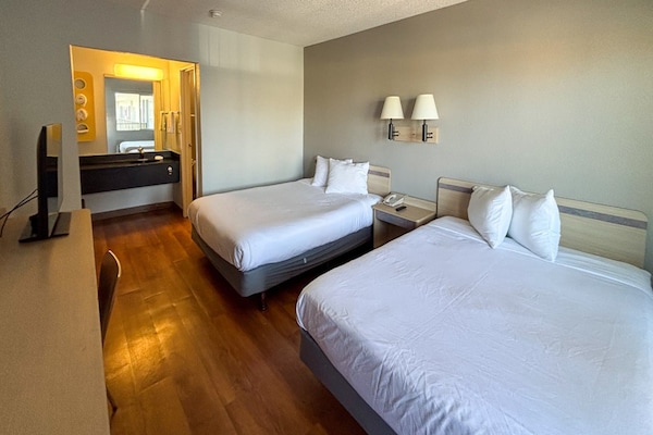 Foto van 1 tweepersoonsbed (queensize) | Roken mogelijk - Vakantiehuis in Las Vegas NV - BedRoom