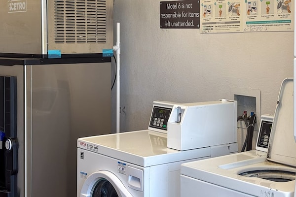Foto van 1 tweepersoonsbed (queensize) | Rookvrij - Vakantiehuis in Las Vegas NV - Facilities