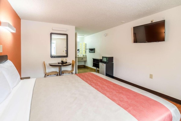 Foto van 1 kingsize bed | Roken toegestaan, koelkast aanwezig - BedRoom