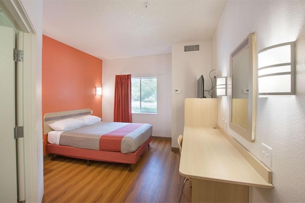 Foto van 1 tweepersoonsbed (queensize) | Minikoelkast, rookvrij - BedRoom