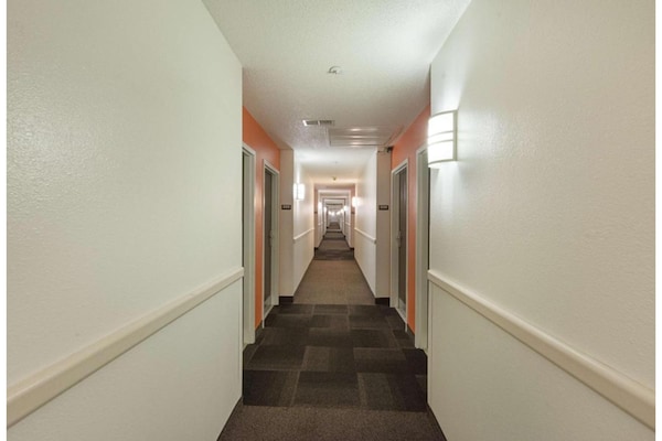 Foto van 1 tweepersoonsbed | Toegankelijk voor mindervaliden/bad - Facilities