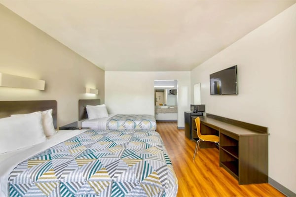 Foto van 2 tweepersoonsbedden, rokersgedeelte | Conyers - Vakantiehuis in  - BedRoom