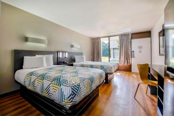 Foto van 2 tweepersoonsbedden, rokersgedeelte | Conyers - Vakantiehuis in  - BedRoom