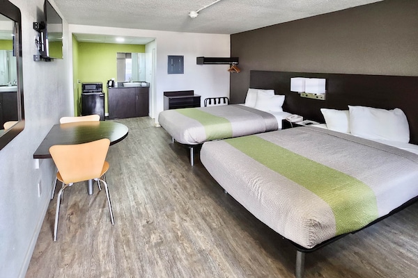 Foto van 2 tweepersoonsbedden | Niet-roken, koelkast - Vakantiehuis in Columbus - BedRoom