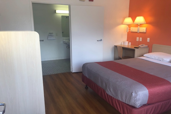 Foto van 1 tweepersoonsbed | Toegankelijk voor mindervaliden/bad - BedRoom