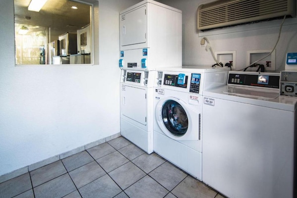 Foto van 2 tweepersoonsbedden | Premium minikoelkast - Vakantiehuis in Kissimmee - Facilities