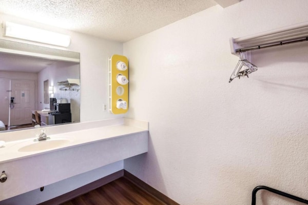 Foto van 2 tweepersoonsbedden (queensize) | Roken toegestaan - BedRoom