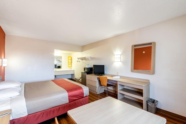 Foto van 1 tweepersoonsbed (queensize) | Badkuip toegankelijk voor mensen met mobiliteitsproblemen (NSMK) - BedRoom