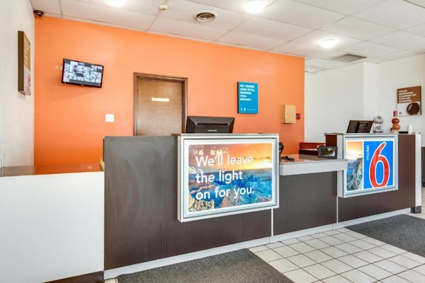 Foto van 2 tweepersoonsbedden (queensize)|Niet-roken - Vakantiehuis in Longview - HallReception