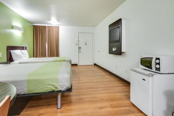 Foto van 2 tweepersoonsbedden (queensize)|Niet-roken - Vakantiehuis in Longview - BedRoom