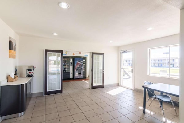 Foto van 2 tweepersoonsbedden (queensize) | Rookvrij - Vakantiehuis in Wichita Falls - HallReception