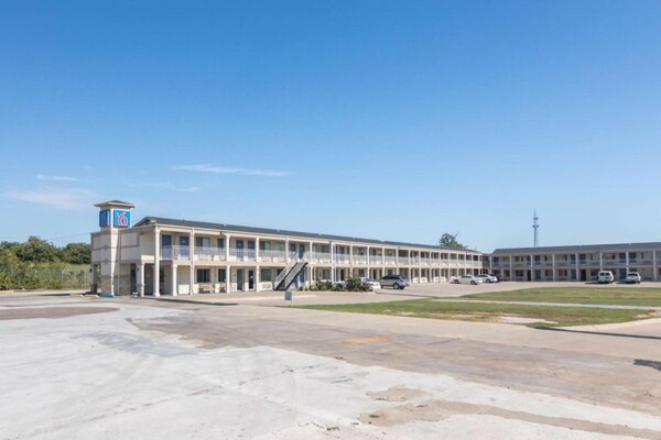 Foto van 2 tweepersoonsbedden | Rolstoeltoegankelijk Nsmk - Vakantiehuis in Wichita Falls - ExteriorSummer