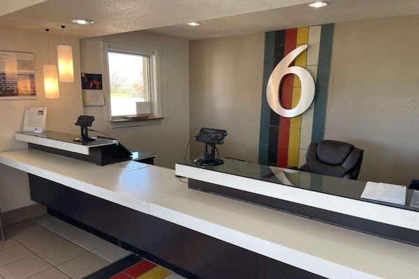 Foto van 2 tweepersoonsbedden | Rolstoeltoegankelijk Nsmk - Vakantiehuis in Wichita Falls - HallReception
