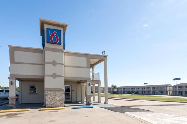 Foto van 2 tweepersoonsbedden | Rolstoeltoegankelijk Nsmk - Vakantiehuis in Wichita Falls - ExteriorSummer