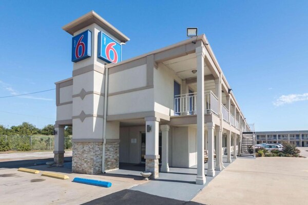 Foto van 2 tweepersoonsbedden | Rolstoeltoegankelijk Nsmk - Vakantiehuis in Wichita Falls - ExteriorSummer