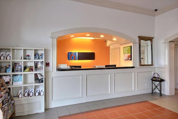 Foto van 2 tweepersoonsbedden | Rookvrij, Keuken - Vakantiehuis in Edinburg - HallReception