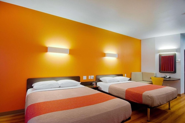 Foto van 2 tweepersoonsbedden (queensize) | - Vakantiehuis in Midland - BedRoom