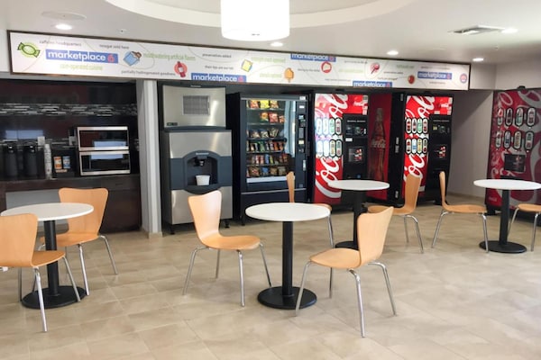 Foto van 2 tweepersoonsbedden (queensize) | Rookvrij - Vakantiehuis in Midland - Facilities
