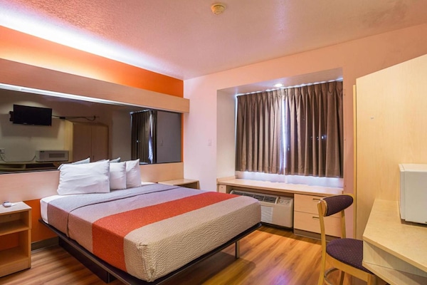 Foto van 1 tweepersoonsbed (queensize) | Suite, rookvrij - Vakantiehuis in Bernalillo - BedRoom