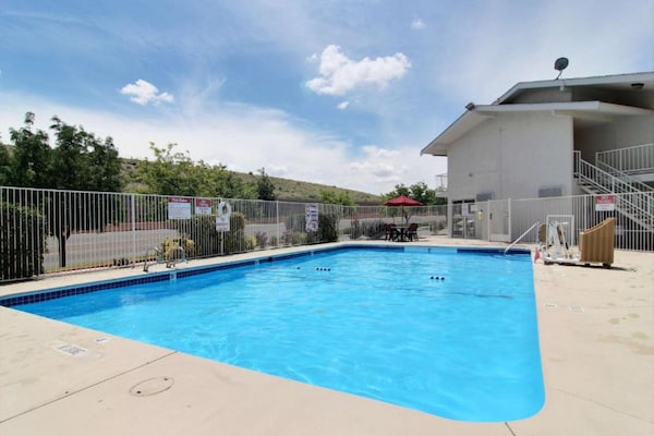 Foto van 2 tweepersoonsbedden | Niet-roken - Vakantiehuis in Albuquerque - PoolOfHouse