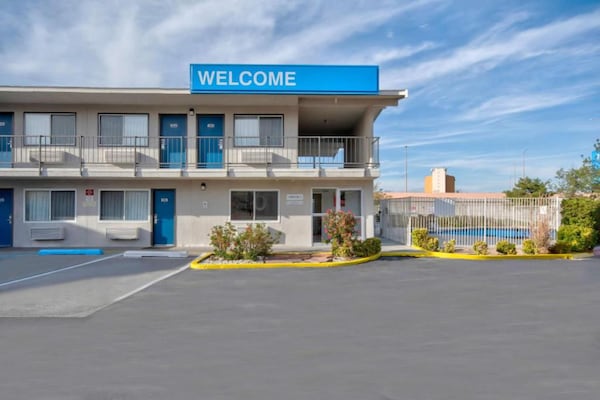 Foto van 1 tweepersoonsbed | Magnetron, rookvrij - Vakantiehuis in Albuquerque - ExteriorSummer