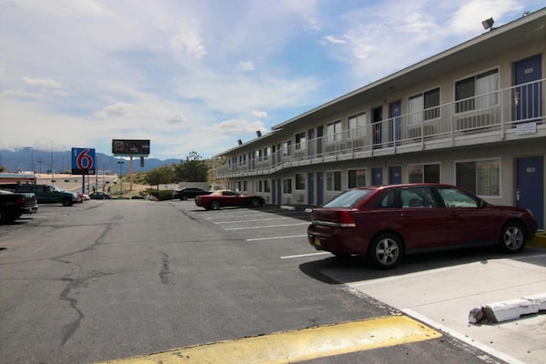 Foto van 1 tweepersoonsbed | Magnetron, rookvrij - Vakantiehuis in Albuquerque - ExteriorSummer