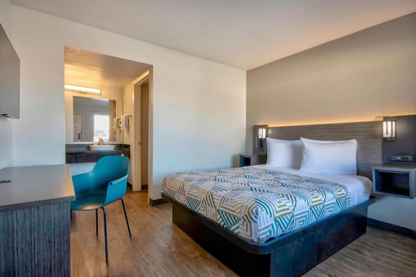 Foto van 1 kingsize bed | Micfridge - Vakantiehuis in Albuquerque NM - BedRoom