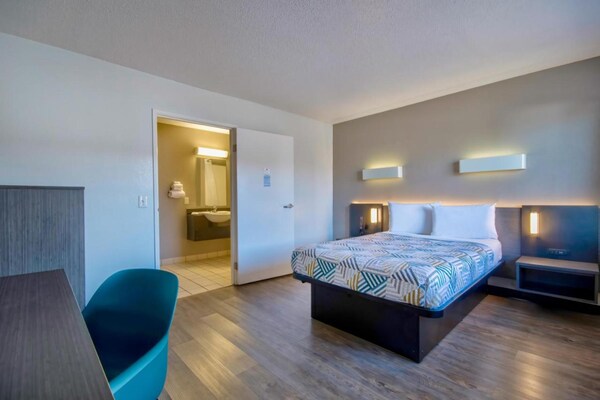 Foto van 1 kingsize bed | Rookvrij - Vakantiehuis in Santa Fe - BedRoom