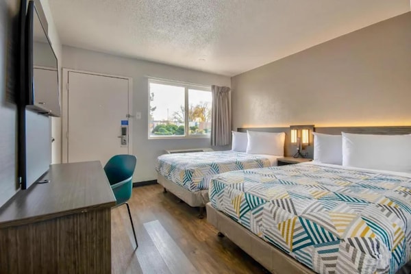 Foto van 2 tweepersoonsbedden | Rookvrij - Vakantiehuis in Santa Fe - BedRoom