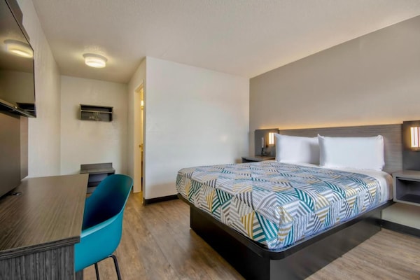 Foto van 1 kingsize bed | Roken toegestaan, koelkast aanwezig - BedRoom