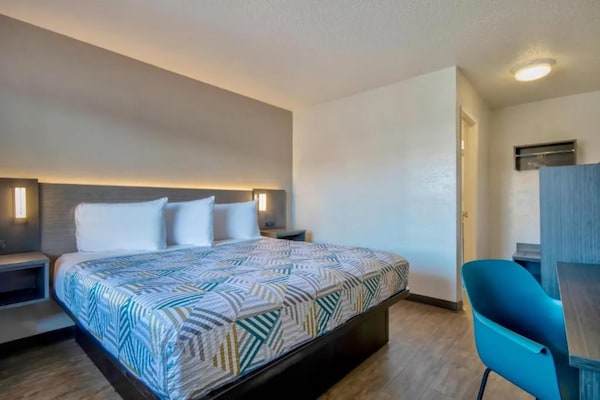 Foto van 1 kingsize bed | Roken toegestaan, koelkast aanwezig - BedRoom