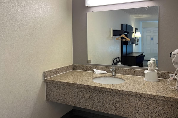 Foto van 2 tweepersoonsbedden | Niet-roken - Vakantiehuis in Las Vegas - BathRoom