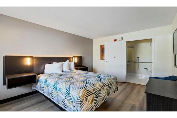 Foto van 1 tweepersoonsbed | Toegankelijk voor mensen met een - BedRoom