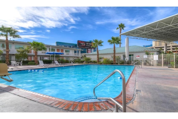 Foto van 2 tweepersoonsbedden | Las Vegas - Vakantiehuis in Las Vegas - PoolOfHouse