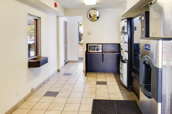 Foto van 1 tweepersoonsbed (queensize) | Niet-roken, koelkast (Micfridge) - Facilities