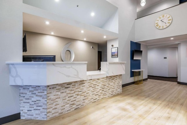 Foto van 2 tweepersoonsbedden | Niet-roken, koelkast - Vakantiehuis in Auburn - HallReception