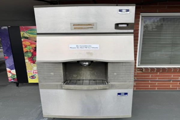 Foto van 2 tweepersoonsbedden (queensize) | Roken toegestaan, koelkast aanwezig - Facilities